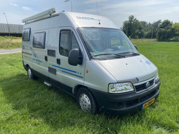 Adria 2Win Vast bed, dubbele AIRCO 2.8 Turbo