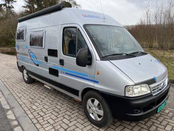Adria 2Win Vast bed 2.8 Turbo 146pk, AIRCO